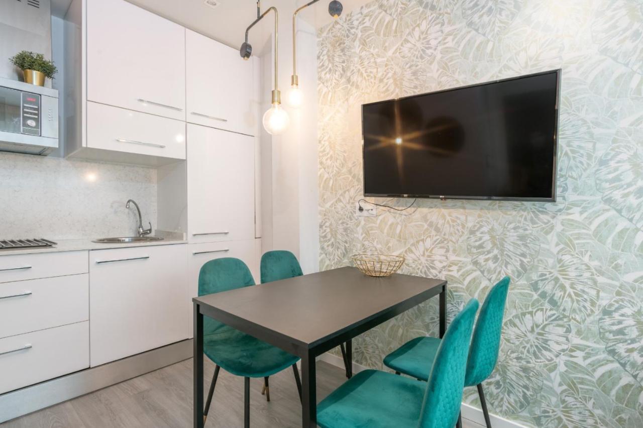 Pineapple Suite Malaga Bagian luar foto